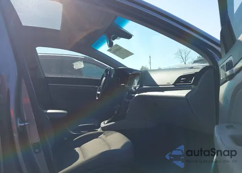 2019 Hyundai Elantra Value Edition z USA, uszkodzony, nr VIN KMHD84LF2KU816541